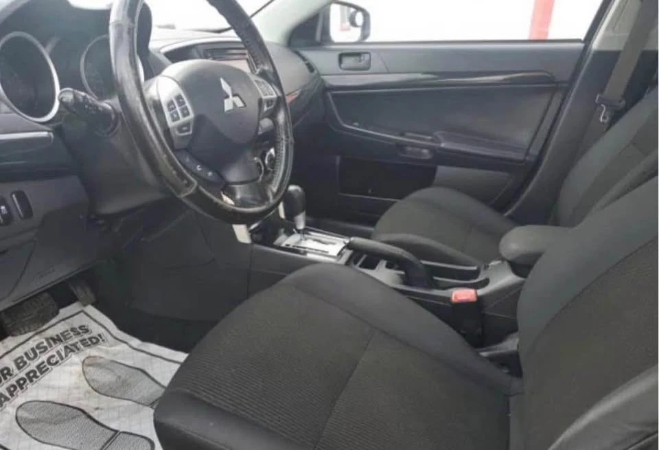 2017 Mitsubishi Lancer 10th Gen - Image 8 of 10
