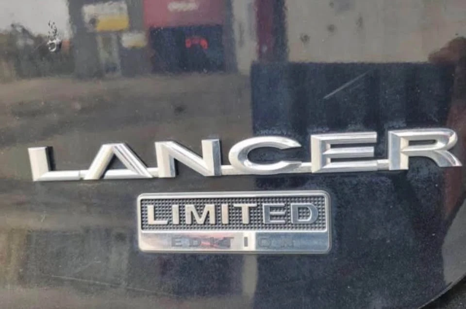 2017 Mitsubishi Lancer 10th Gen - Image 10 of 10