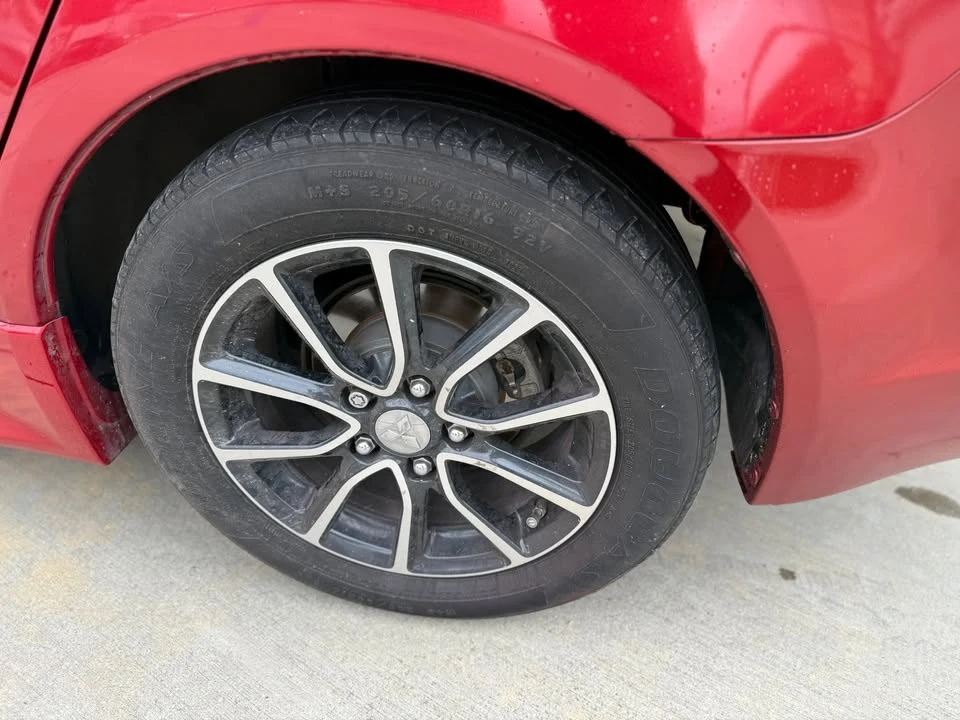 2017 Mitsubishi Lancer 10th Gen - Image 7 of 14