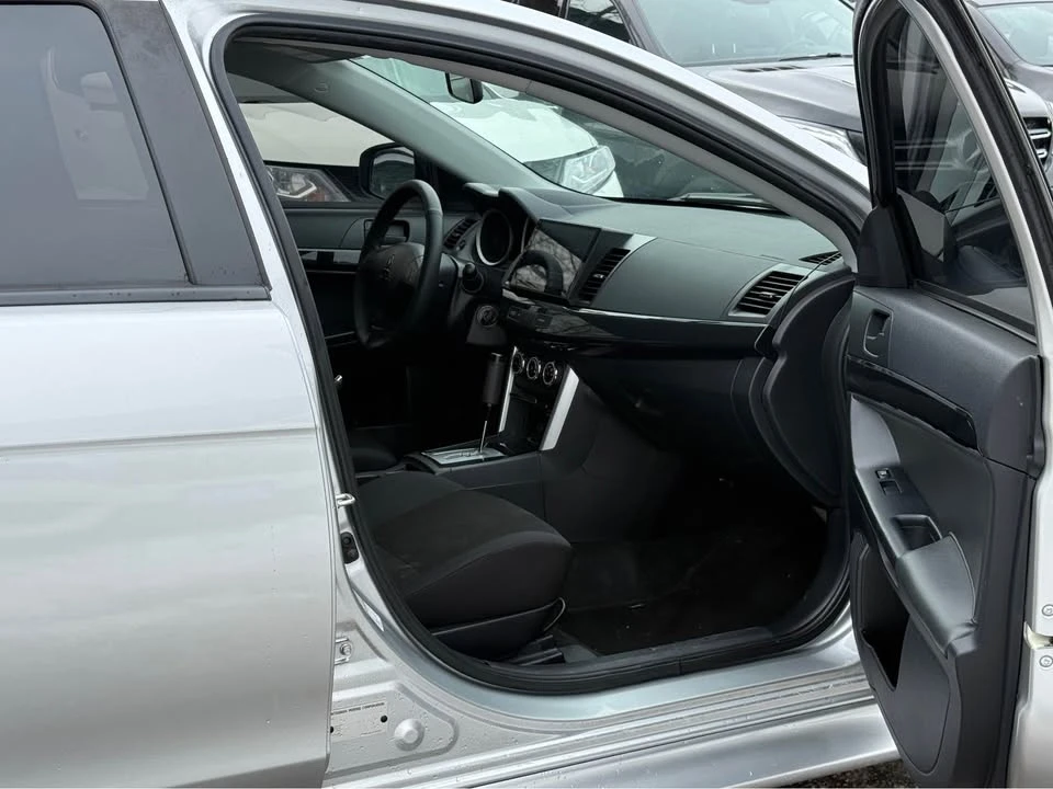 2017 Mitsubishi Lancer 10th Gen - Image 9 of 13