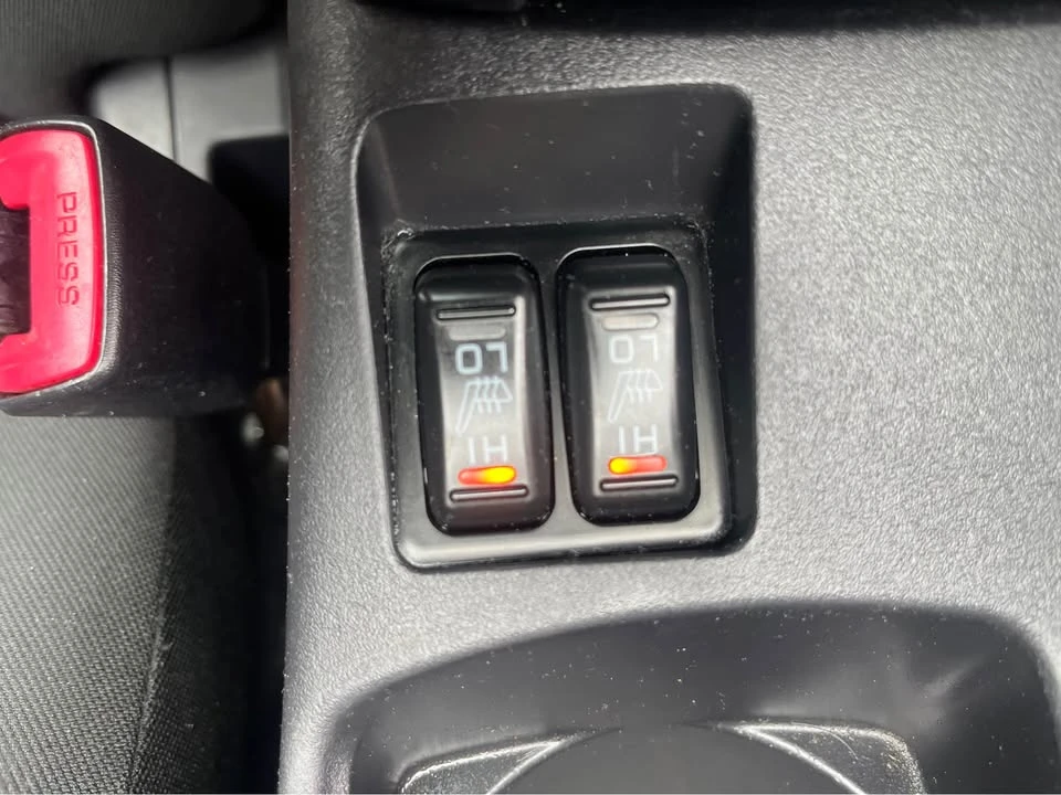 2017 Mitsubishi Lancer 10th Gen - Image 9 of 11