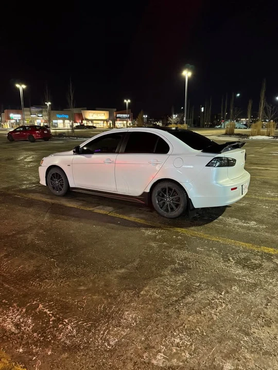 2017 Mitsubishi Lancer 10th Gen - Image 2 of 8