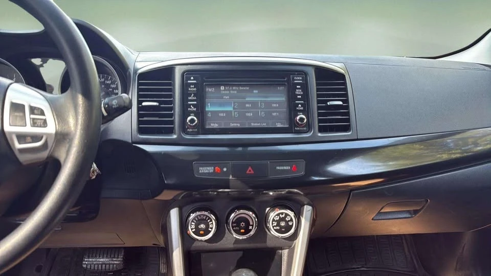 2017 Mitsubishi Lancer 9th Gen - Image 9 of 12