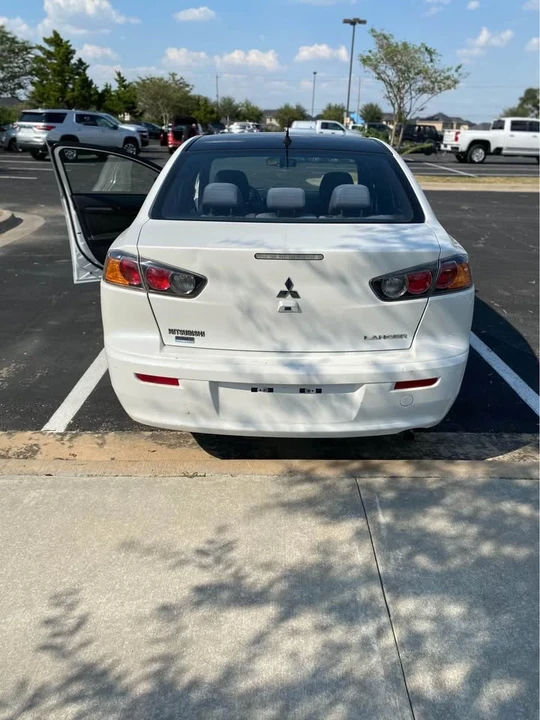 2017 Mitsubishi Lancer 10th Gen - Image 3 of 4