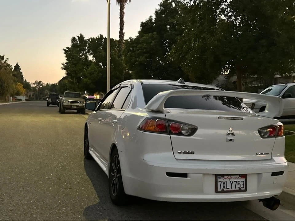 2017 Mitsubishi Lancer 10th Gen - Image 5 of 8