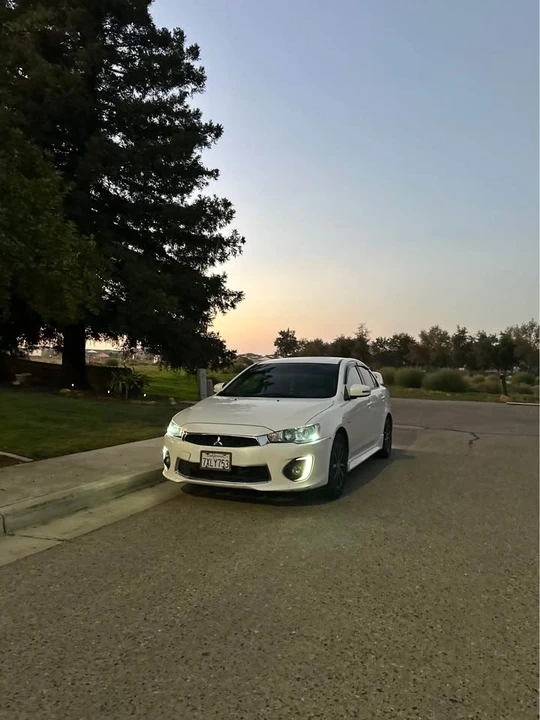 2017 Mitsubishi Lancer 10th Gen - Image 2 of 8