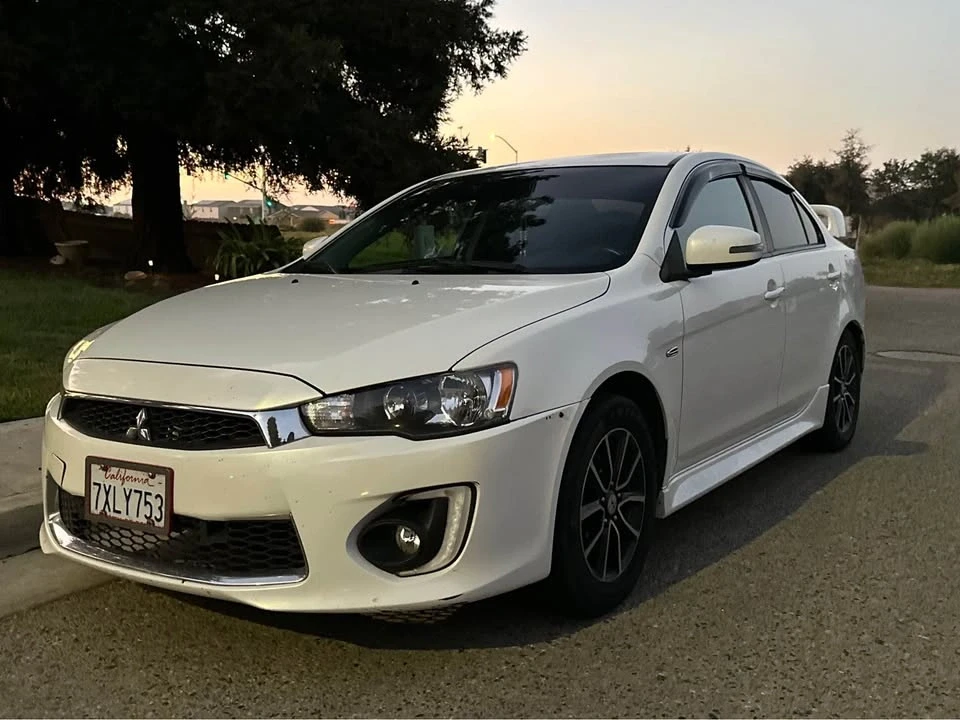 2017 Mitsubishi Lancer 10th Gen - Image 4 of 8