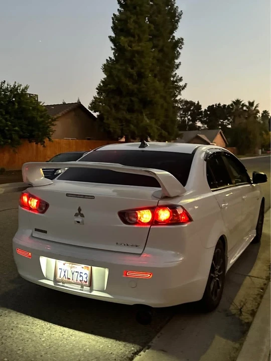 2017 Mitsubishi Lancer 10th Gen - Image 8 of 8