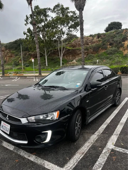 2017 Mitsubishi Lancer 10th Gen - Image 2 of 4