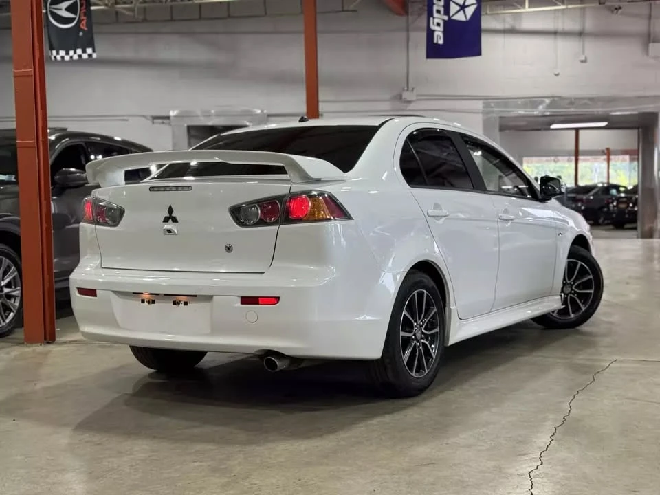 2017 Mitsubishi Lancer 10th Gen - Image 5 of 19