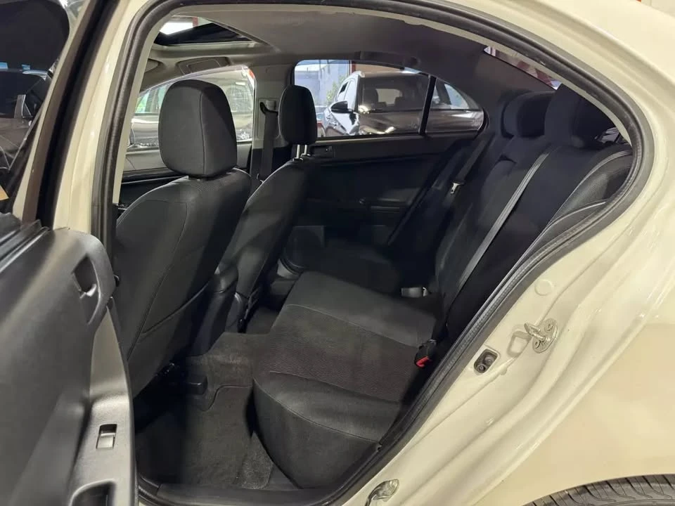 2017 Mitsubishi Lancer 10th Gen - Image 10 of 19