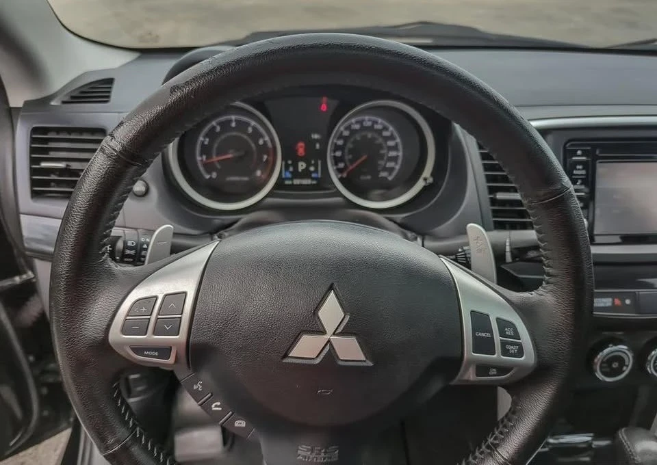 2017 Mitsubishi Lancer 10th Gen - Image 8 of 13