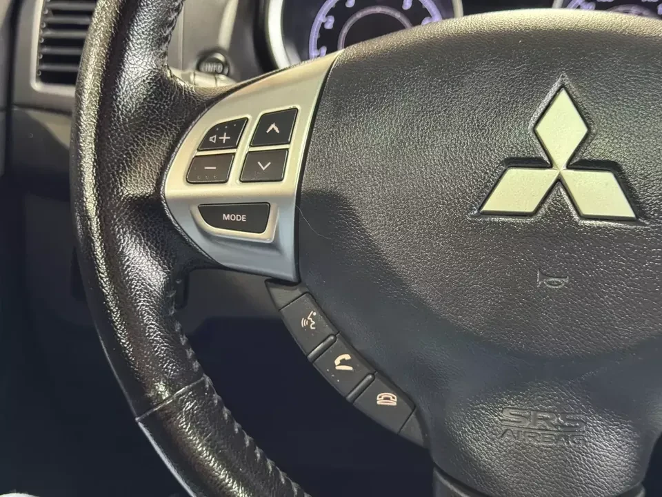 2017 Mitsubishi Lancer 10th Gen - Image 17 of 19
