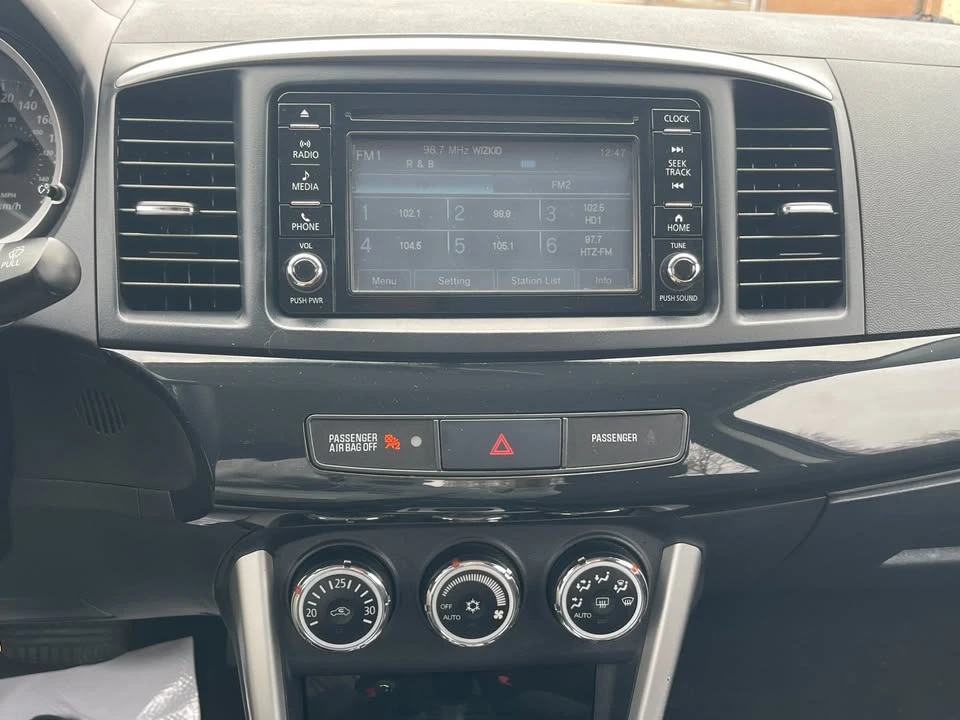 2017 Mitsubishi Lancer 10th Gen - Image 17 of 20