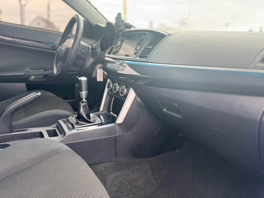 2017 Mitsubishi Lancer 10th Gen - Image 9 of 18