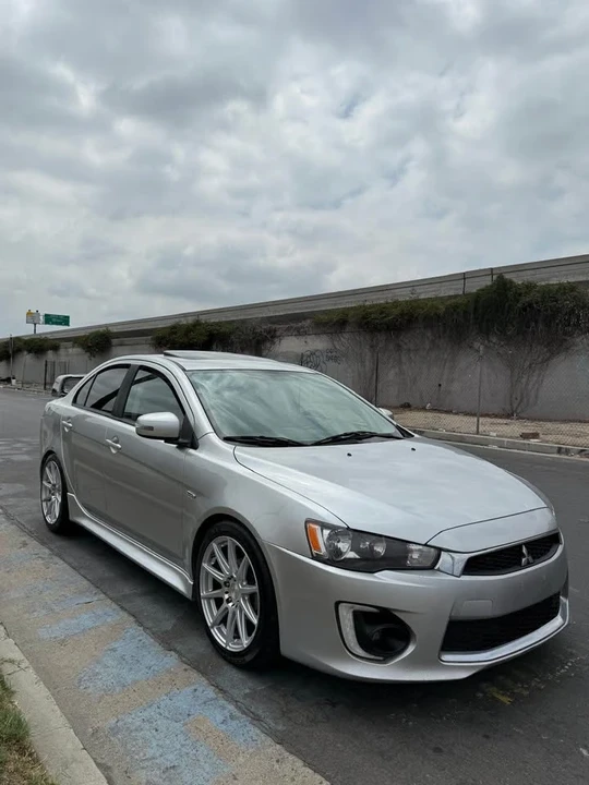 2017 Mitsubishi Lancer 10th Gen - Image 16 of 20