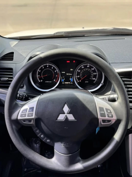 2017 Mitsubishi Lancer 10th Gen - Image 17 of 20