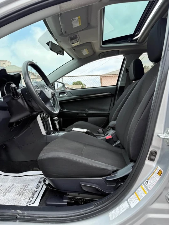 2017 Mitsubishi Lancer 10th Gen - Image 9 of 18
