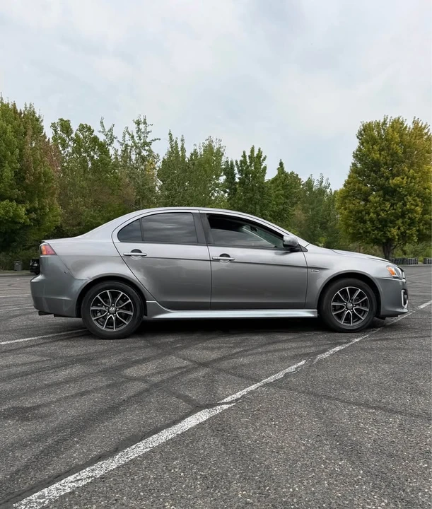 2017 Mitsubishi Lancer 10th Gen - Image 5 of 6