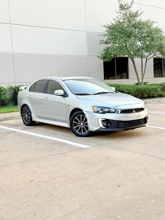 2017 Mitsubishi Lancer 10th Gen - Image 4 of 19