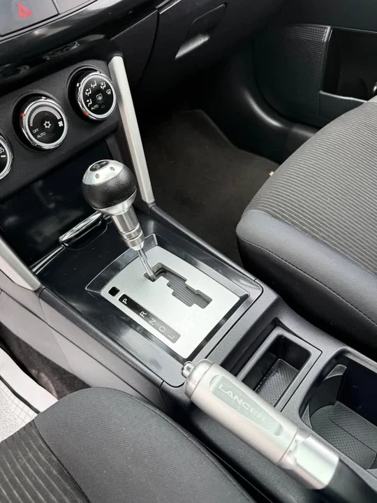 2017 Mitsubishi Lancer 10th Gen - Image 13 of 18