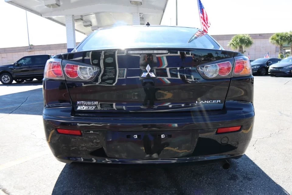 2017 Mitsubishi Lancer 10th Gen - Image 5 of 8