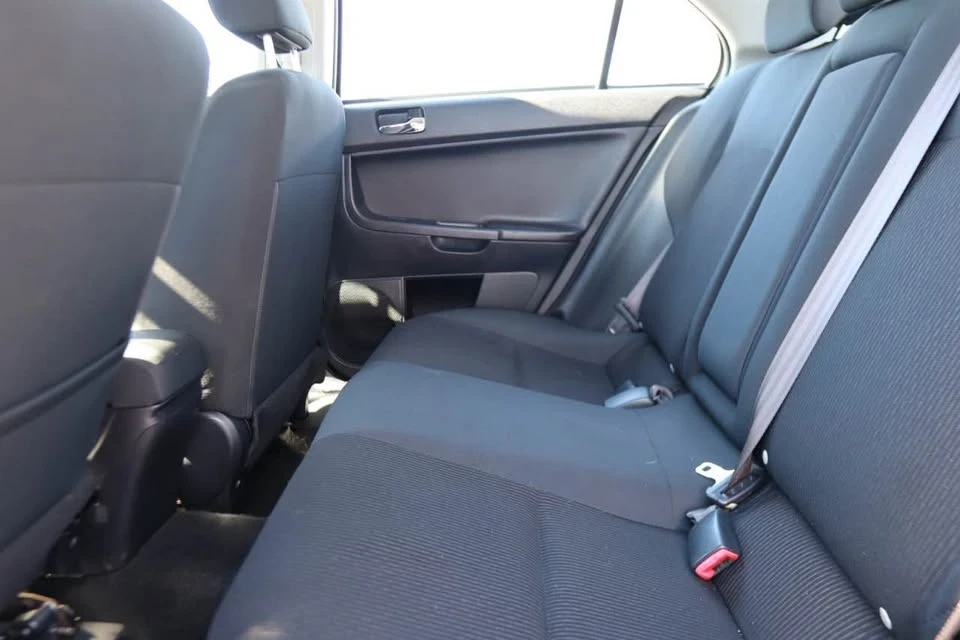 2017 Mitsubishi Lancer 10th Gen - Image 4 of 8