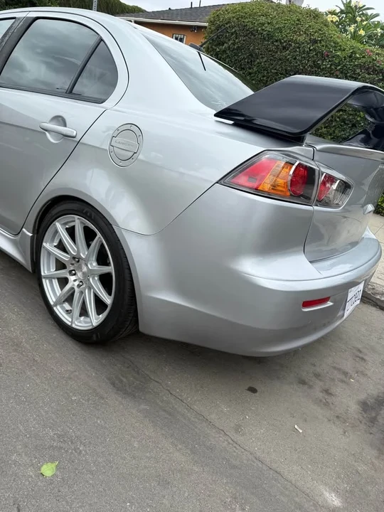 2017 Mitsubishi Lancer 10th Gen - Image 9 of 18