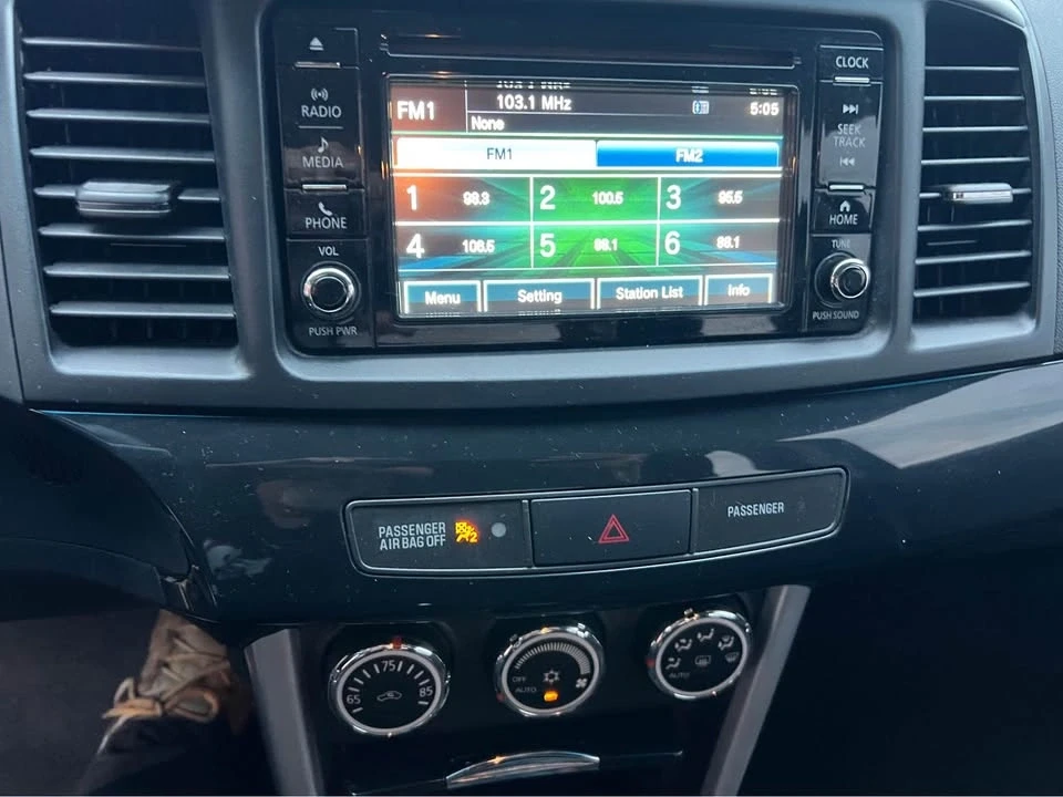 2017 Mitsubishi Lancer 10th Gen - Image 15 of 19