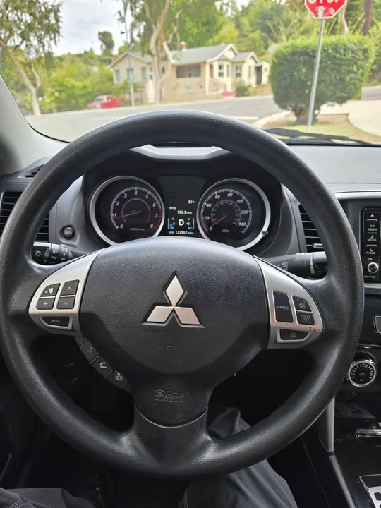 2017 Mitsubishi Lancer 10th Gen - Image 10 of 13