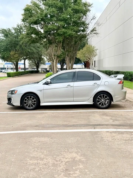 2017 Mitsubishi Lancer 10th Gen - Image 7 of 19