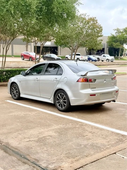 2017 Mitsubishi Lancer 10th Gen - Image 10 of 19