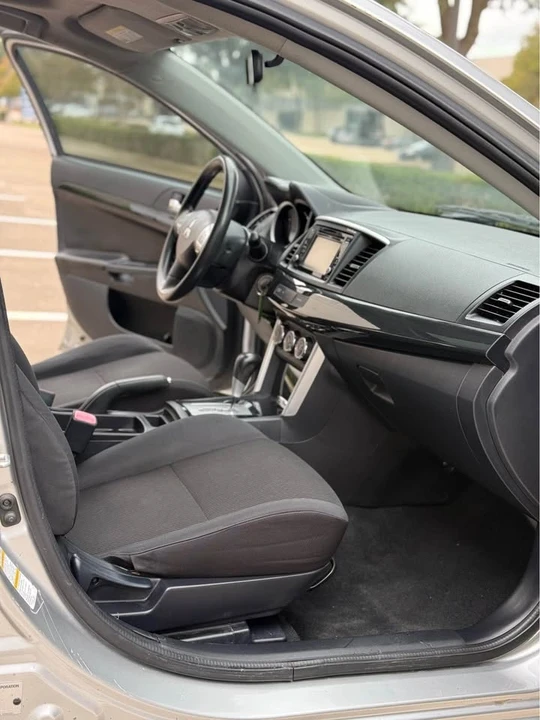2017 Mitsubishi Lancer 10th Gen - Image 11 of 19