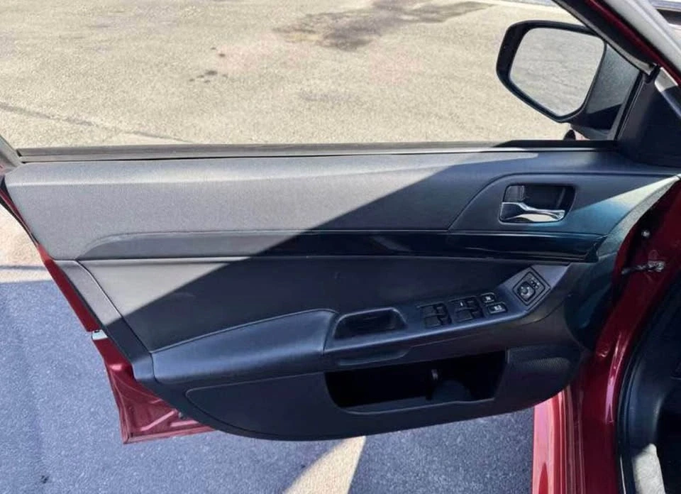 2017 Mitsubishi Lancer 10th Gen - Image 8 of 9