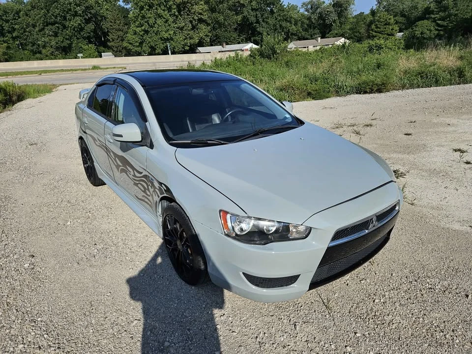 2017 Mitsubishi Lancer 10th Gen - Image 9 of 12