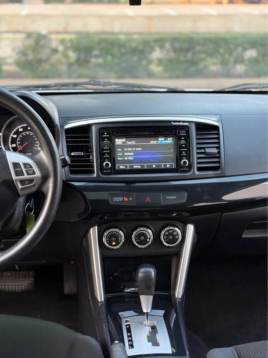 2017 Mitsubishi Lancer 10th Gen - Image 18 of 20
