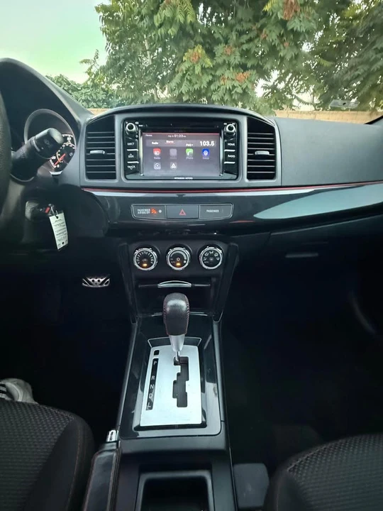 2017 Mitsubishi Lancer 10th Gen - Image 13 of 19