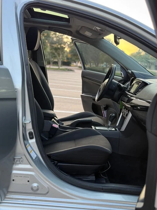 2017 Mitsubishi Lancer 10th Gen - Image 8 of 20