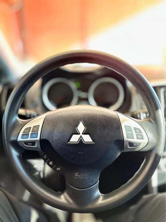2017 Mitsubishi Lancer 10th Gen - Image 10 of 15
