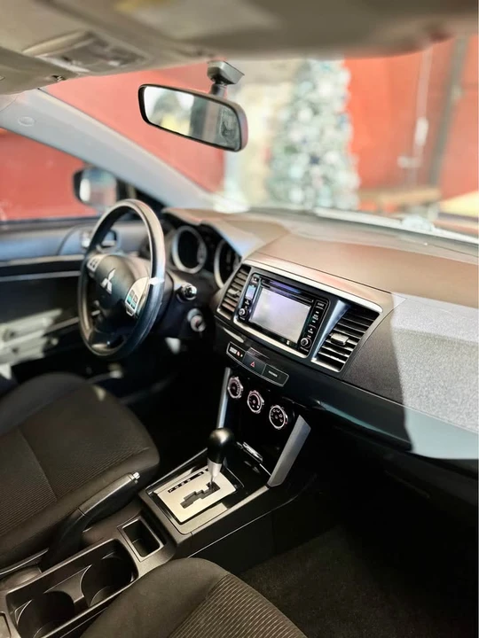 2017 Mitsubishi Lancer 10th Gen - Image 12 of 15
