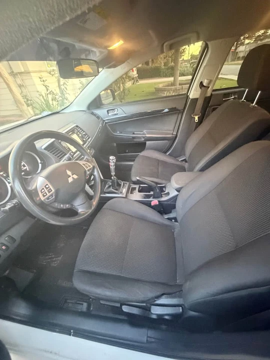 2017 Mitsubishi Lancer 10th Gen - Image 6 of 7