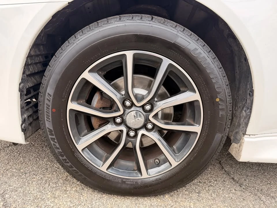 2017 Mitsubishi Lancer 10th Gen - Image 18 of 19