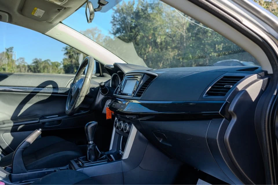 2017 Mitsubishi Lancer 10th Gen - Image 7 of 10