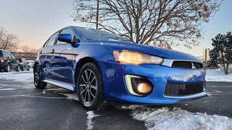 2017 Mitsubishi Lancer 10th Gen - Image 4 of 19