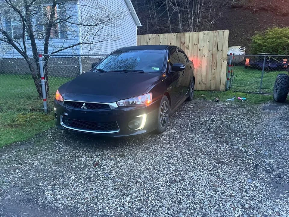 2017 Mitsubishi Lancer 10th Gen - Image 10 of 18