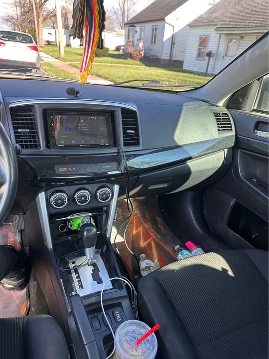 2017 Mitsubishi Lancer 10th Gen - Image 8 of 18