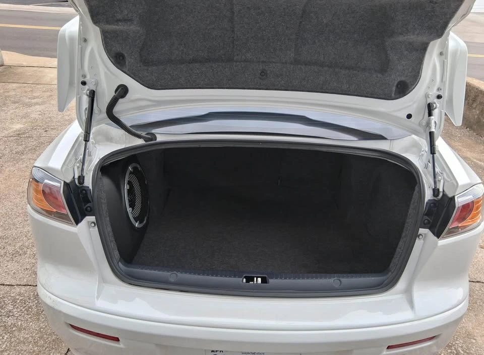 2017 Mitsubishi Lancer 10th Gen - Image 9 of 9