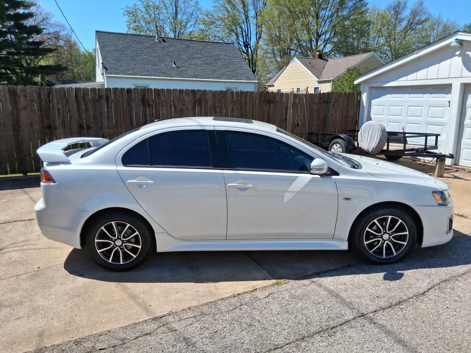 2017 Mitsubishi Lancer 10th Gen - Image 7 of 9