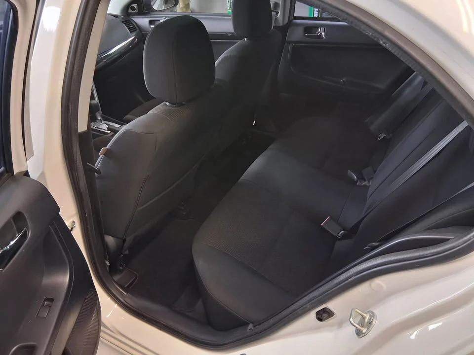 2017 Mitsubishi Lancer 10th Gen - Image 6 of 9