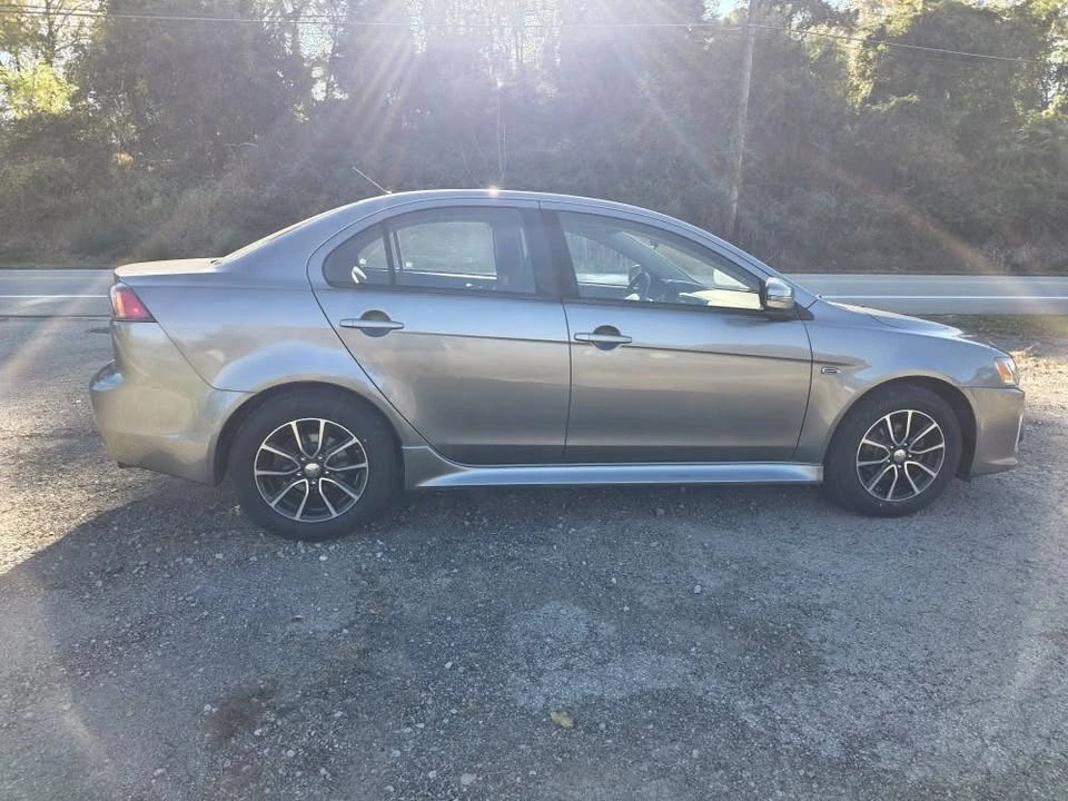 2017 Mitsubishi Lancer 10th Gen - Image 5 of 12